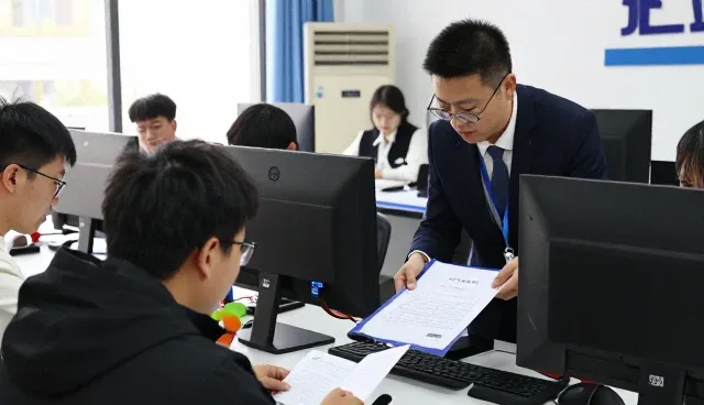 柠檬生活国际贸易（深圳）有限公司解读企业培训下的发展趋势